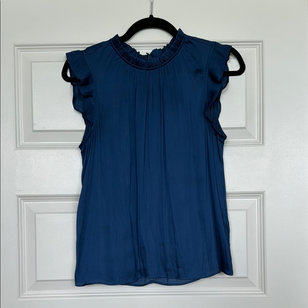 Banana Republic Blouse 

100% polyester 
Mock neck 
Flutter sleeves